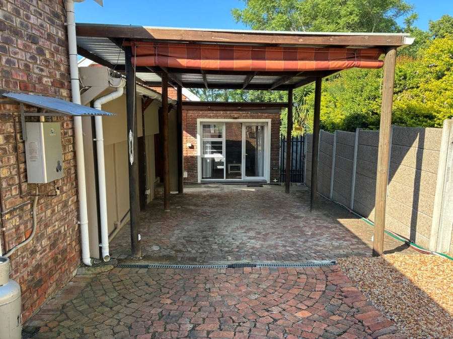 7 Bedroom Property for Sale in Heather Park Western Cape